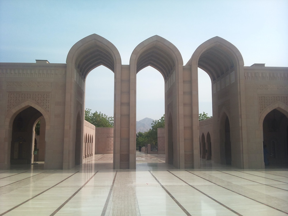 muscat oman sultan qaboos mosque